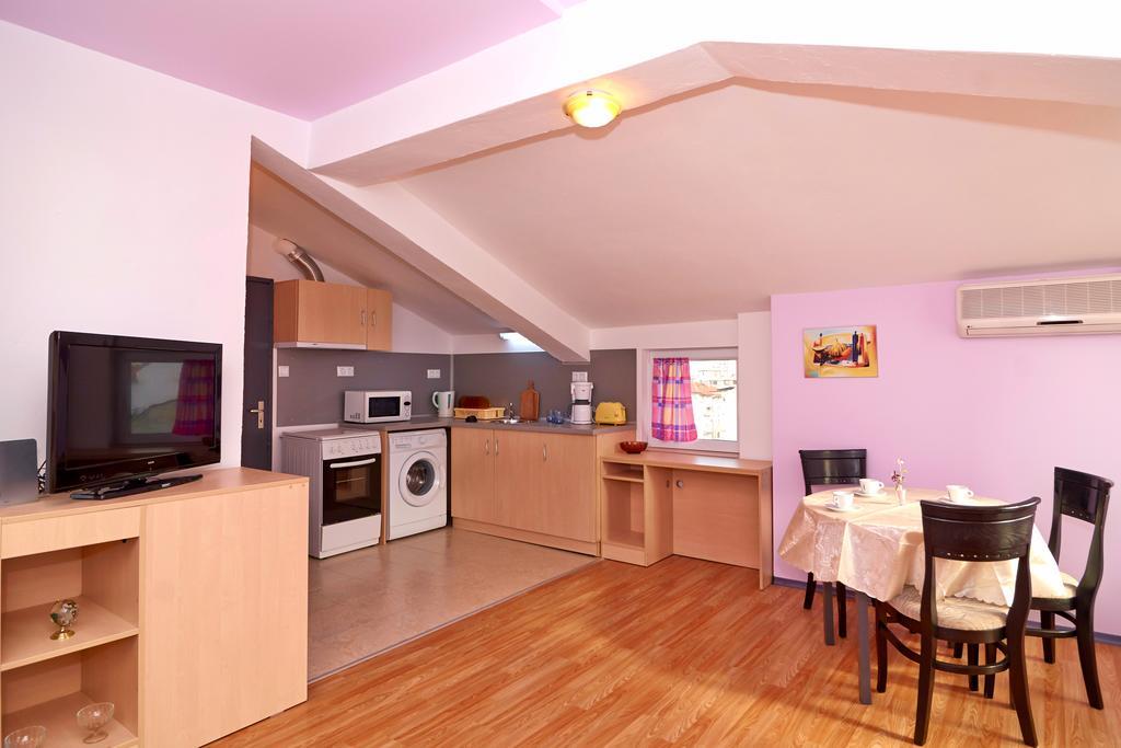 Batak Studio Бургас Номер фото