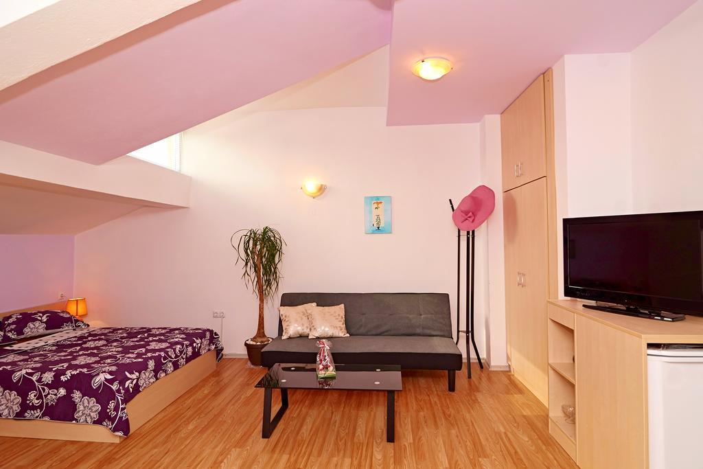 Batak Studio Бургас Номер фото